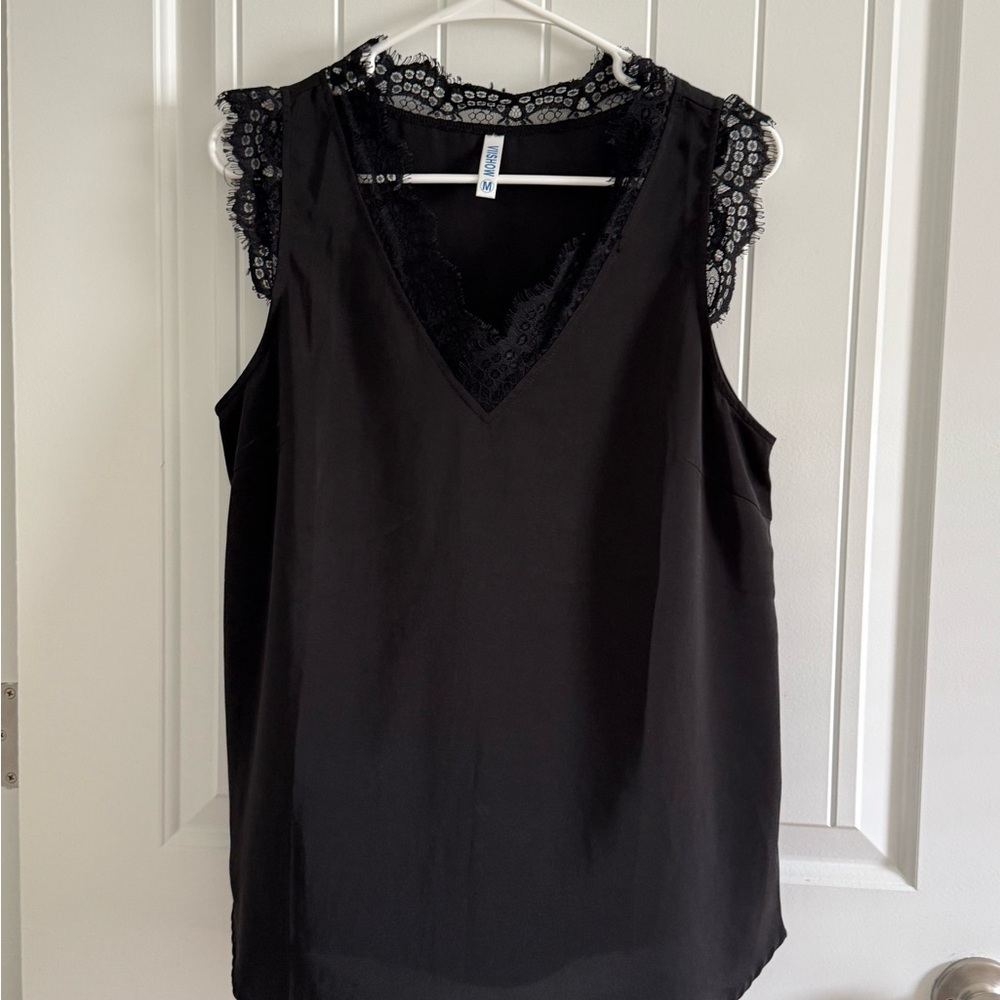 Chic Black Sleeveless Lace Blouse